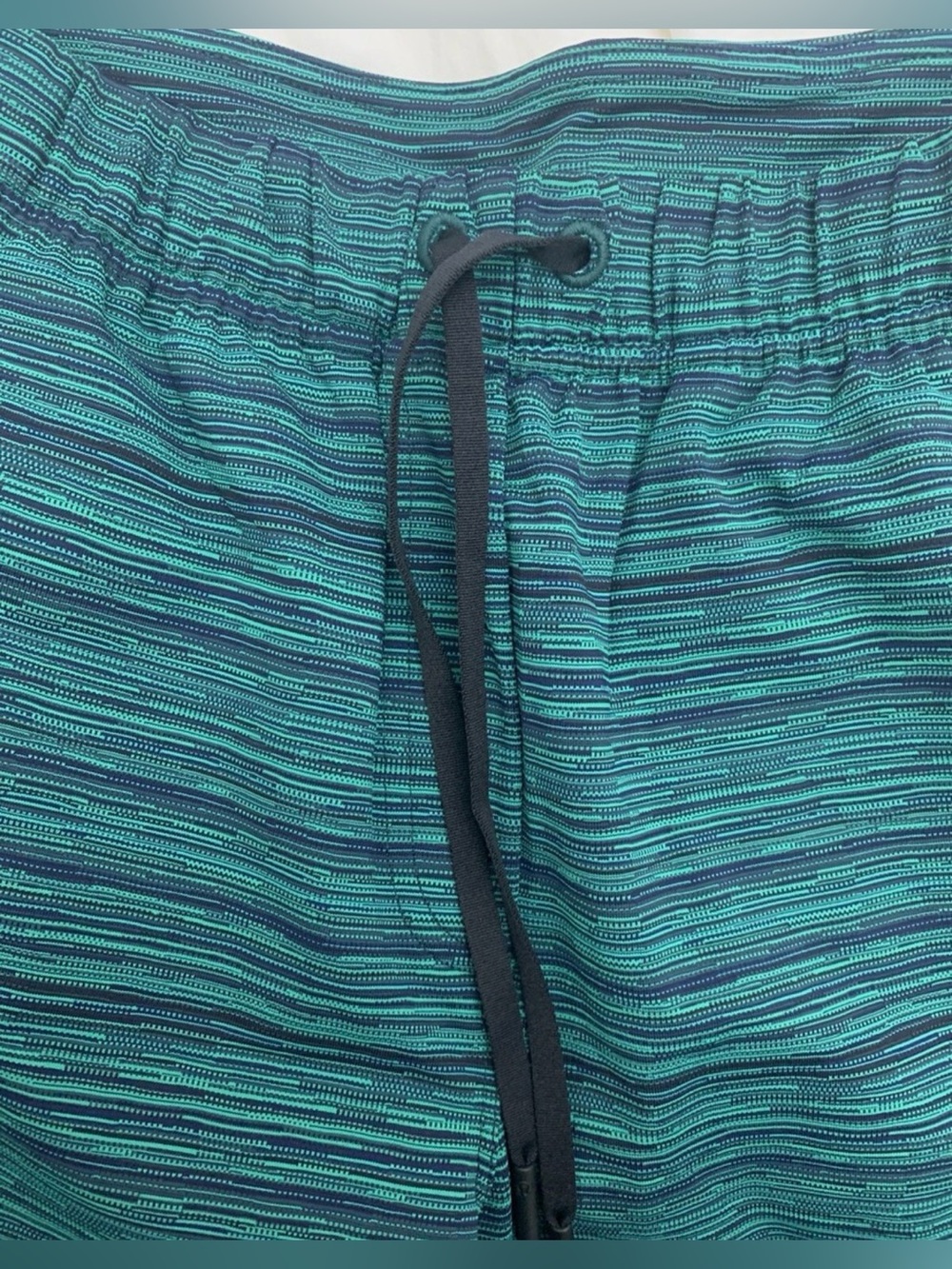 lululemon Vintage Jet Crop Slim Pants Green Blue Stripe Size 10 - Picture 5 of 10